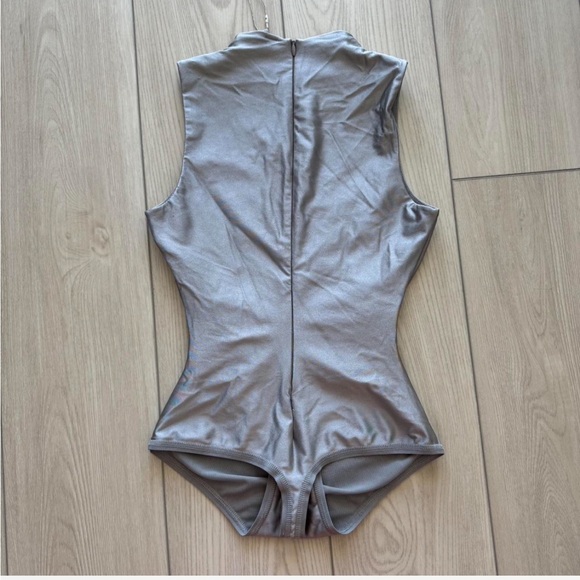 SKIMS Disco Mock Neck Bodysuit - Picture 3 of 5